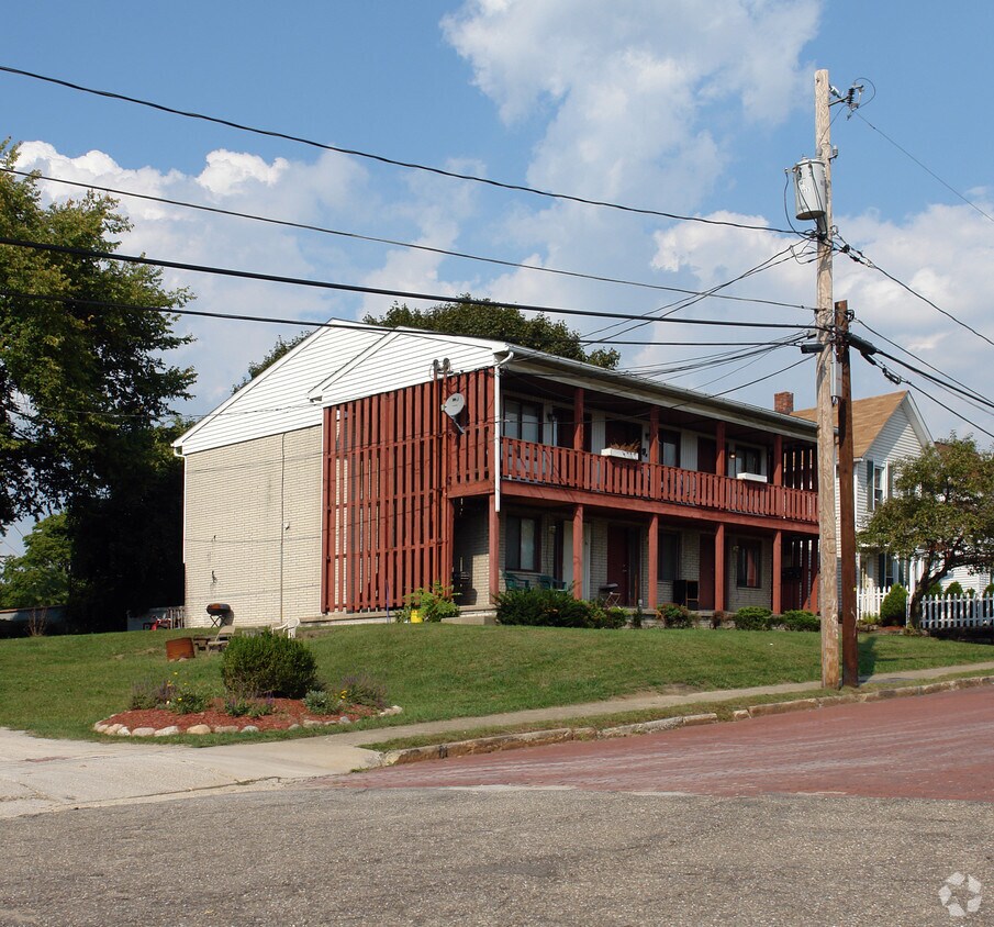 Primary Photo - 255 W Center St