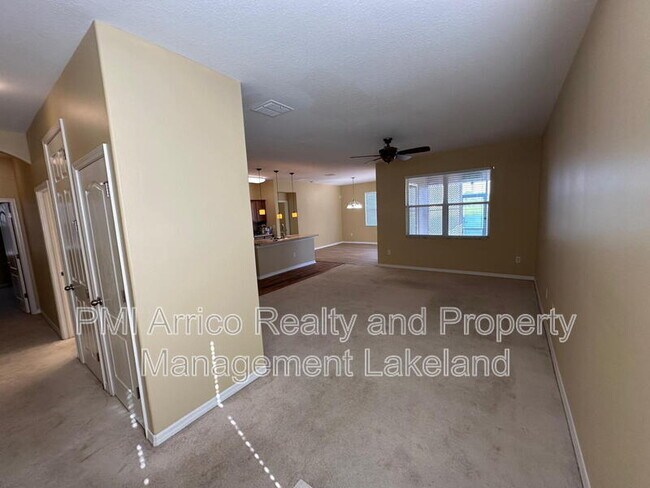 Foto del edificio - 3774 Hampton Hills Dr