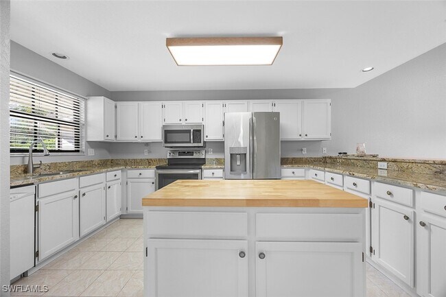 Foto del edificio - 6654 Tannin Ln