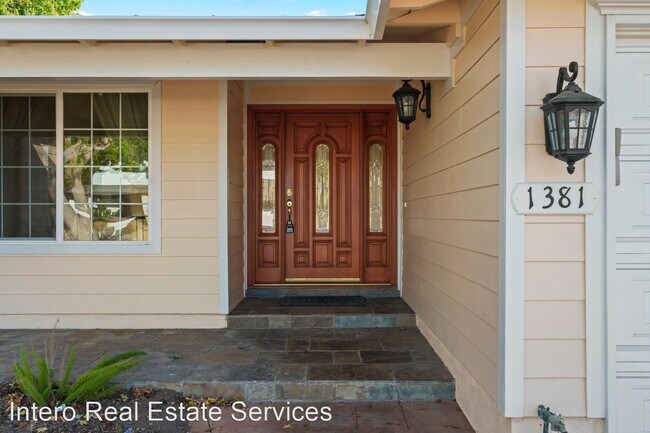 Building Photo - 4 br, 2 bath House - 1381 Elwood Drive