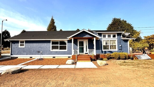 Building Photo - 5469 S Shore Dr