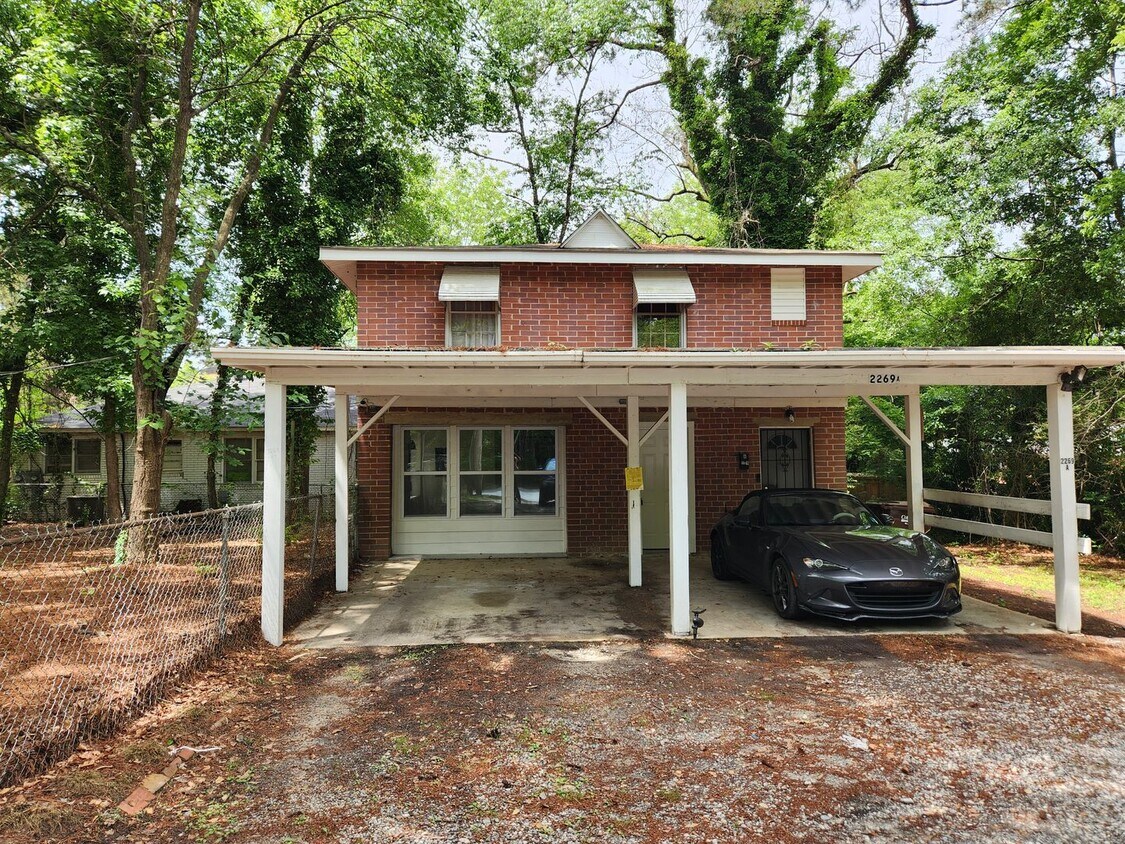 Primary Photo - Midtown Duplex Apartment 1 Bed 1 Bath Wate...