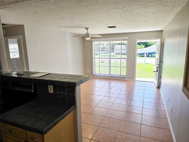 Foto del edificio - 1260 SE St Lawrence Way