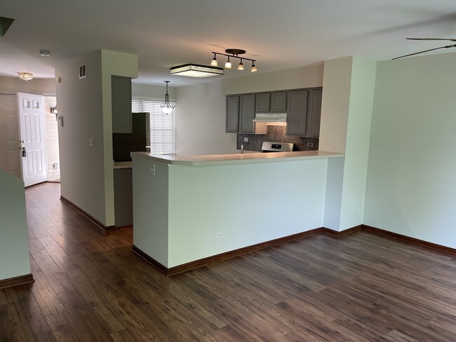 Building Photo - 883 Brompton Ct