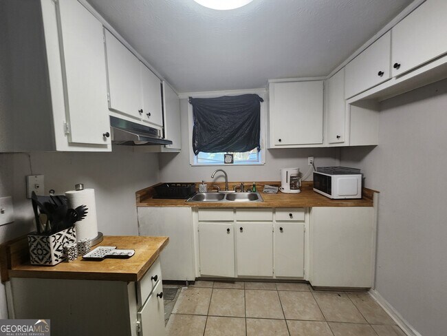 Foto del edificio - 917 Oakview Ave