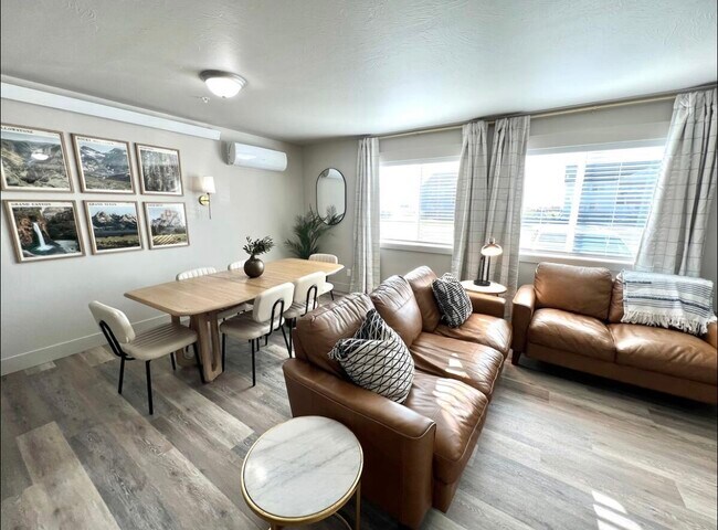 Foto del edificio - 6066 N Silver Fox Rd