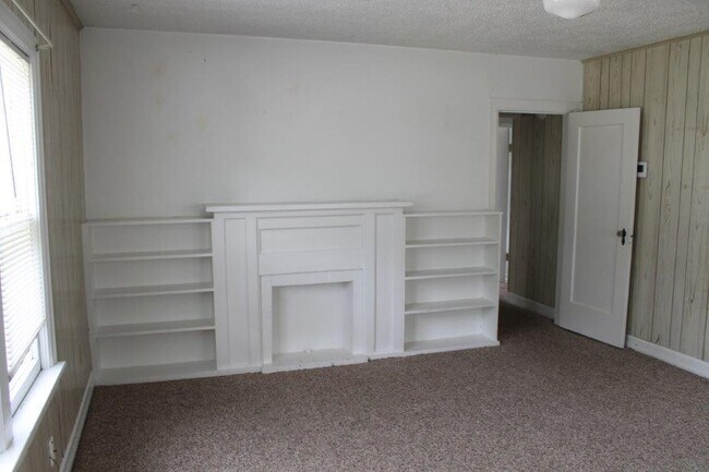 Foto del edificio - 471 Elm Ave