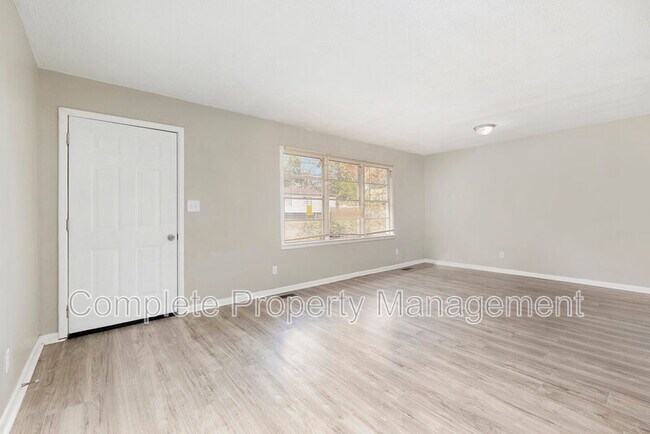 Building Photo - 6613 Frankfort Ave