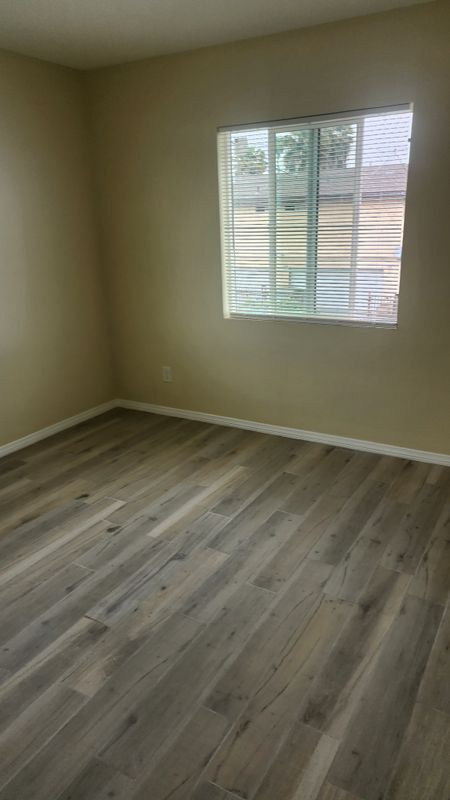 Foto del edificio - 1043 W 107th St