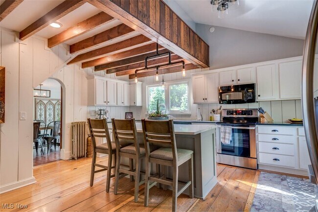 Foto del edificio - 6287 Riverview Rd