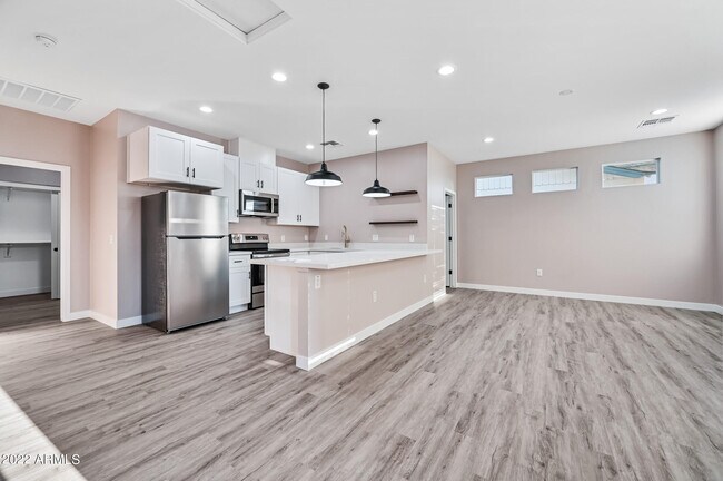 Foto del edificio - 9507 N 12th St