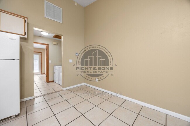 Foto del edificio - 1260 Continental Ct