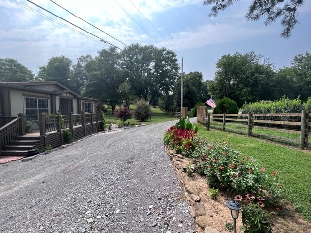 Foto del edificio - 5756 Benders Ferry Rd