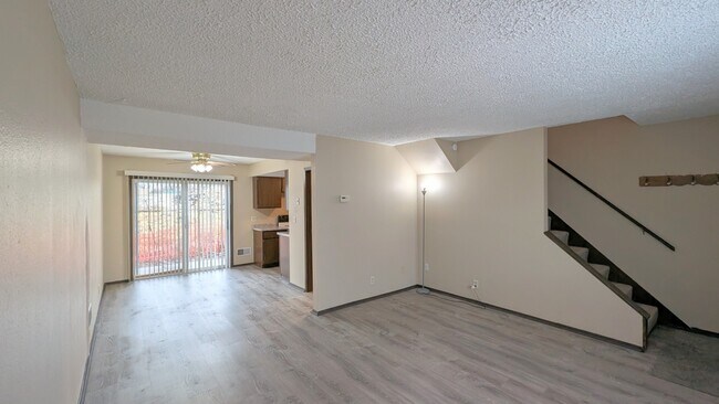 Foto del edificio - 1413 Kinsey Ave