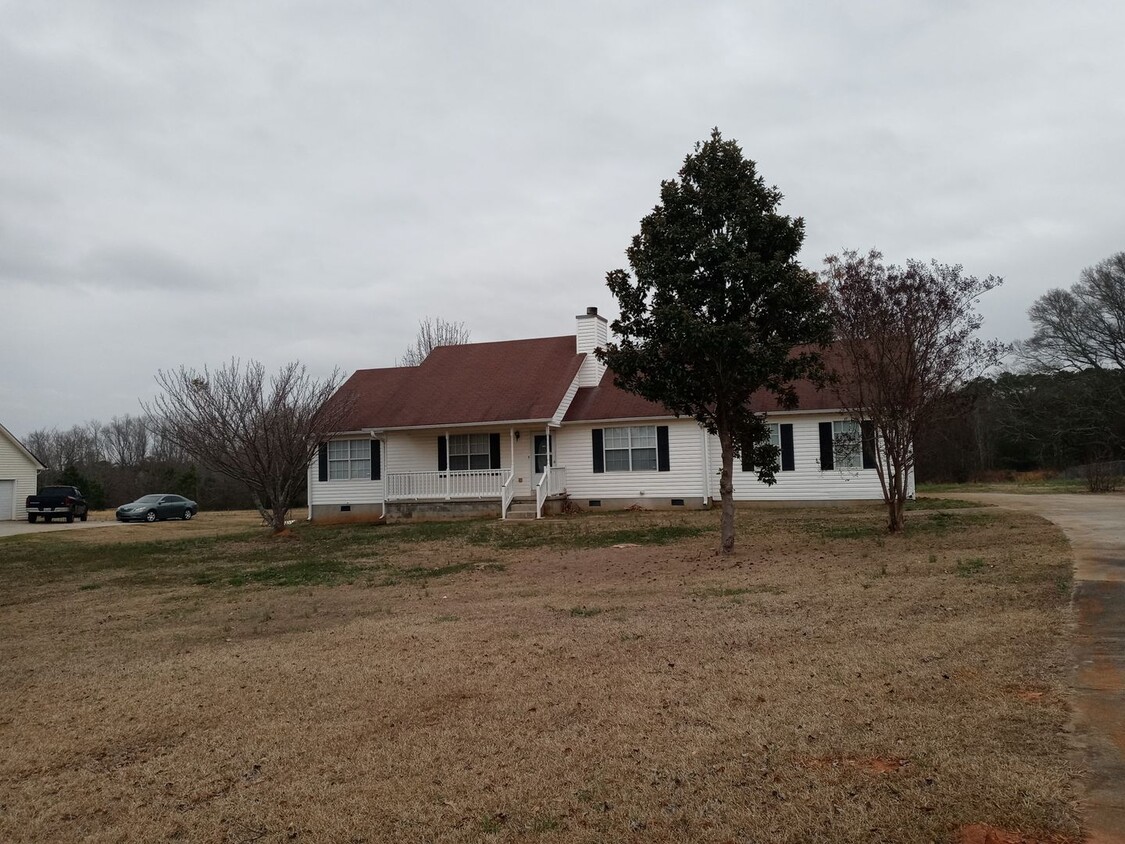 Primary Photo - Beautiful 3/2 Ranch Style Home in Williamson
