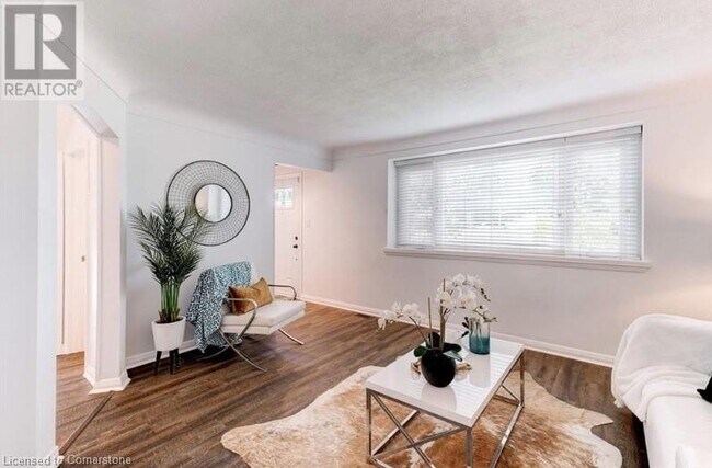 Photo du bâtiment - 191 E 43rd St