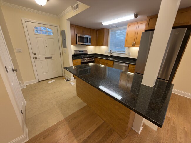 Foto del edificio - 20 Thornton Rd