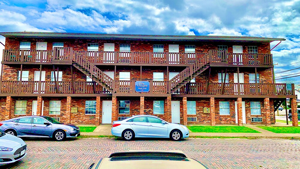 1907 Maple Ave, Huntington, WV 25703 Apartments in Huntington, WV