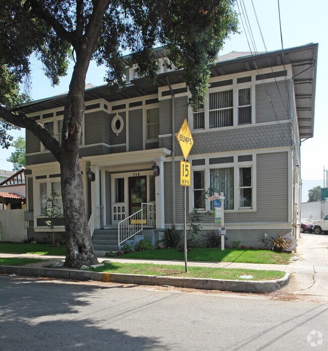 Foto del edificio - 718 Sunset Ave