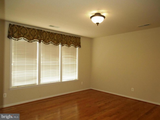 Foto del edificio - 44545 Blueridge Meadows Dr