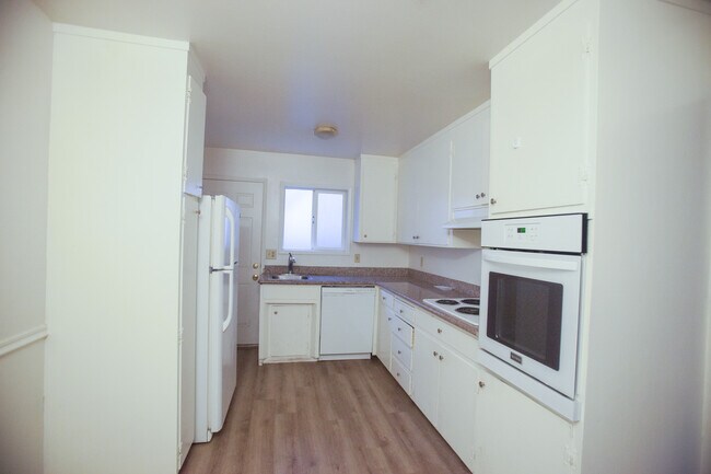 Foto del edificio - 621 Grand Fir Ave