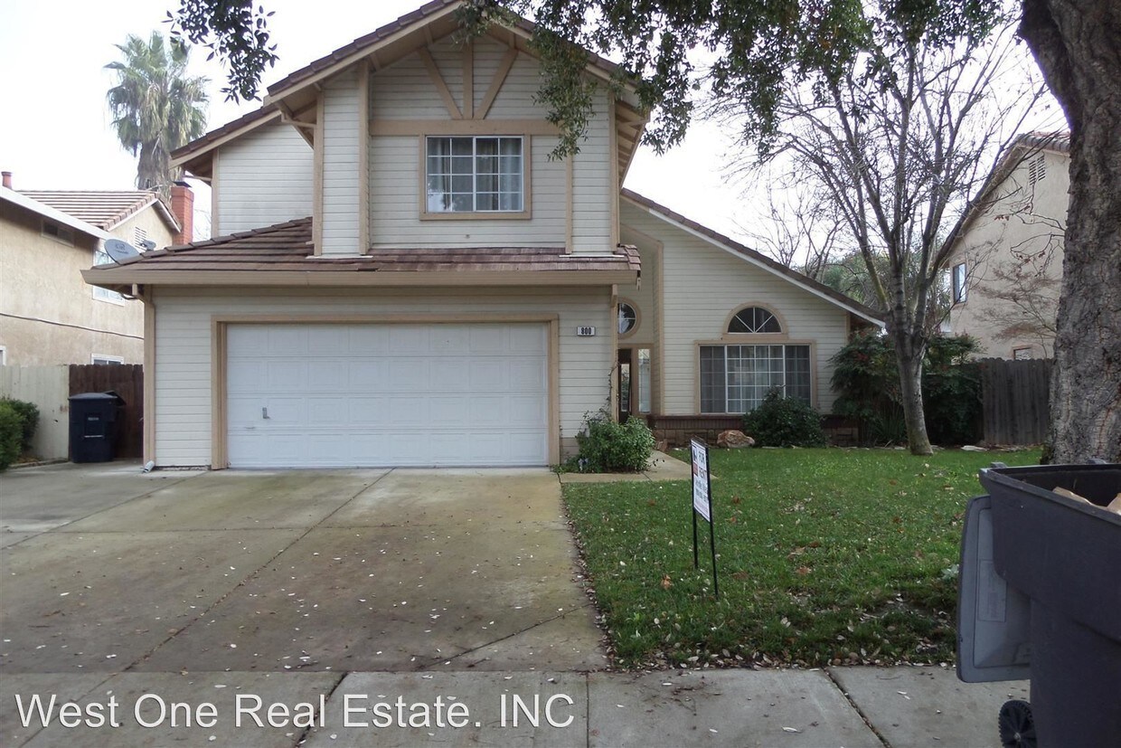 Primary Photo - 800 Kings Canyon Ct