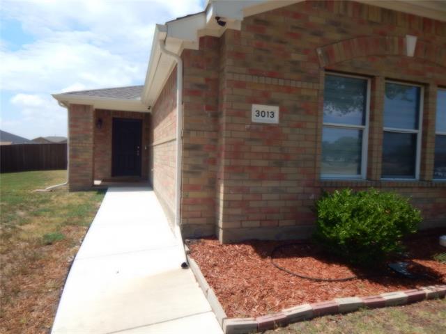 Building Photo - 3013 Helen Ln