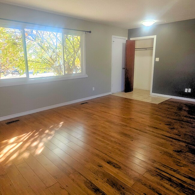 Photo du bâtiment - 10904-1093A 93a St