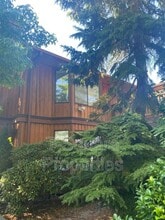 Building Photo - 7125 Rainier Dr