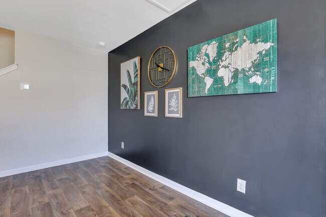 Foto del edificio - 315 Dogwood Cir