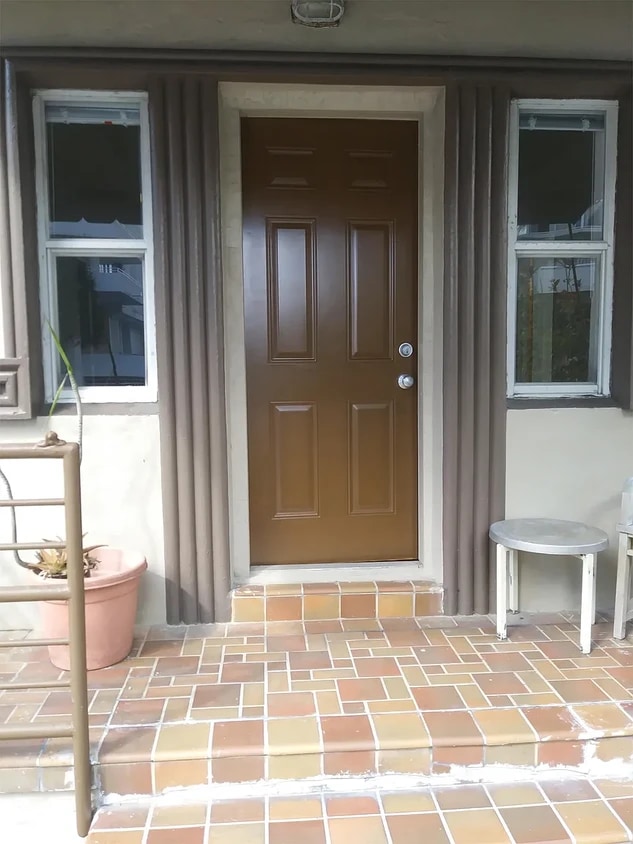 Private porch on Collins - 8910 Collins Ave (Surfside, FL)