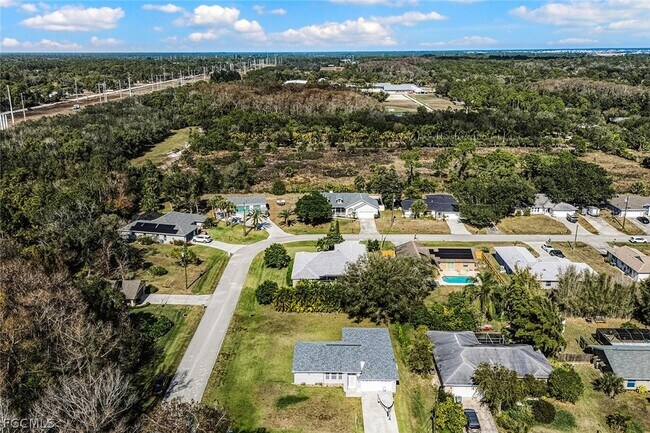 Foto del edificio - 11210 Rabun Gap Dr