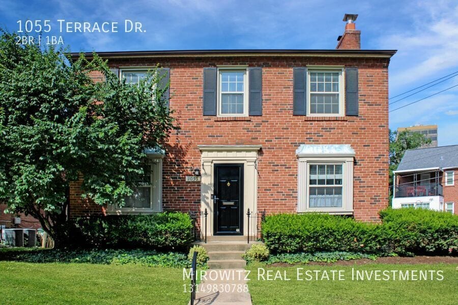 Primary Photo - 1055 Terrace Dr