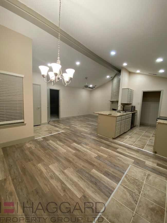 Foto del edificio - 3 bedroom 2 bathrooms
