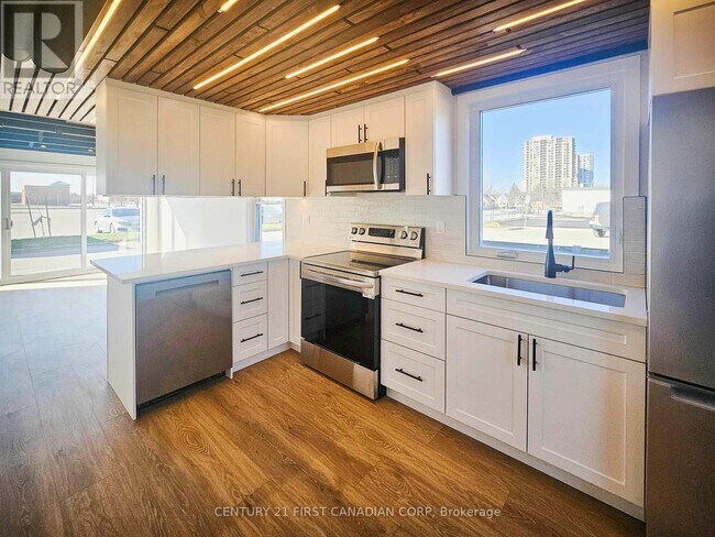 Photo du bâtiment - 857 Dundas St