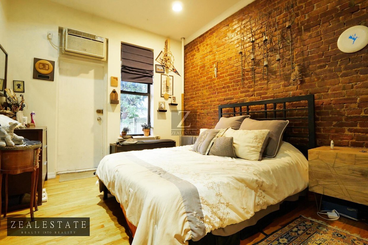 Foto principal - 351 13th Street