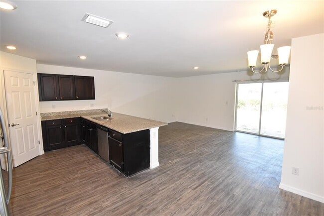 Building Photo - 1185 Highlands Rd