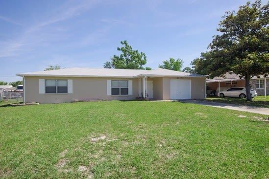 Foto principal - 411 W Charlotte Ave