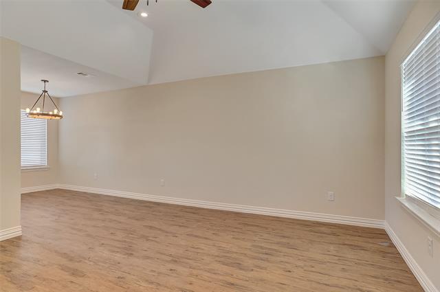 Foto del edificio - 925 N Barrett Ave