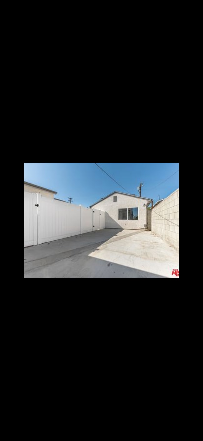 Foto del edificio - 6511 Clybourn Ave
