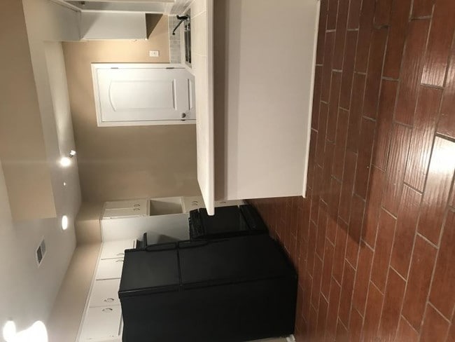 Building Photo - 4235 Roman Dr