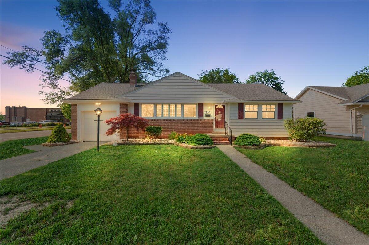 Foto principal - 2898 Yorkshire Rd