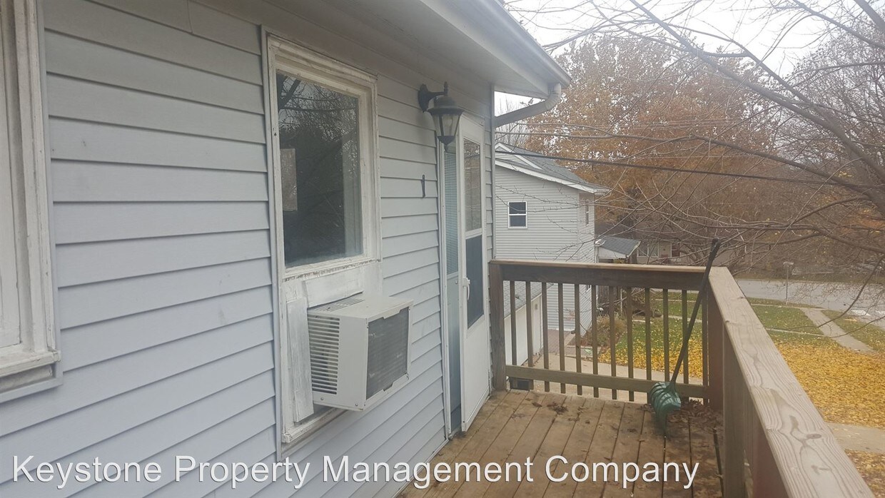 Primary Photo - 111 W Orange St