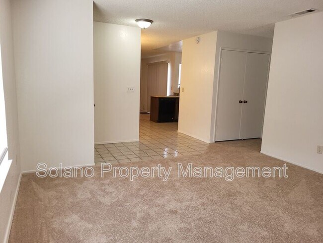 Foto del edificio - 1801 Rhine Ct