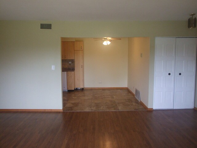 Building Photo - 601 Limerick Ln