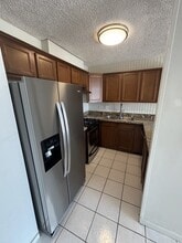 Building Photo - 1326 Ke’eaumoku St