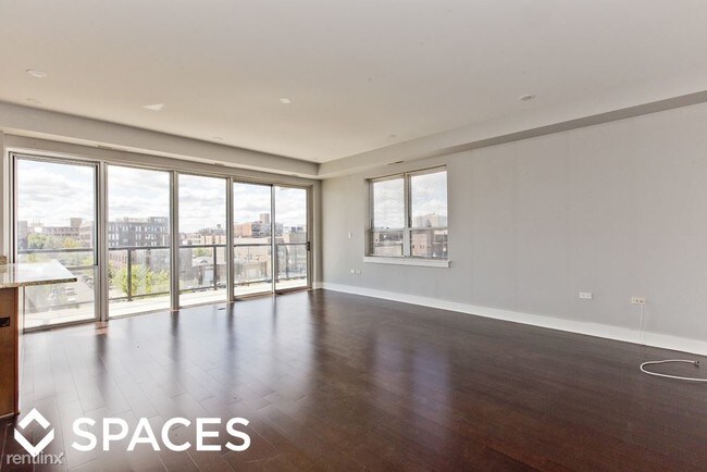 Building Photo - 1342 W Randolph St