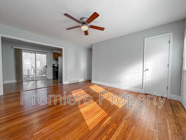 Foto del edificio - 16502 E 3rd St N