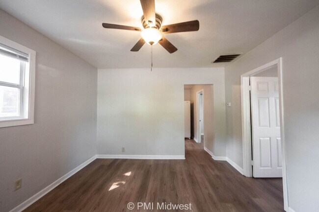 Foto del edificio - 3026 S Rybolt Ave