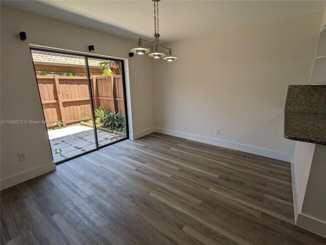 Foto del edificio - 6445 SW 116th Pl
